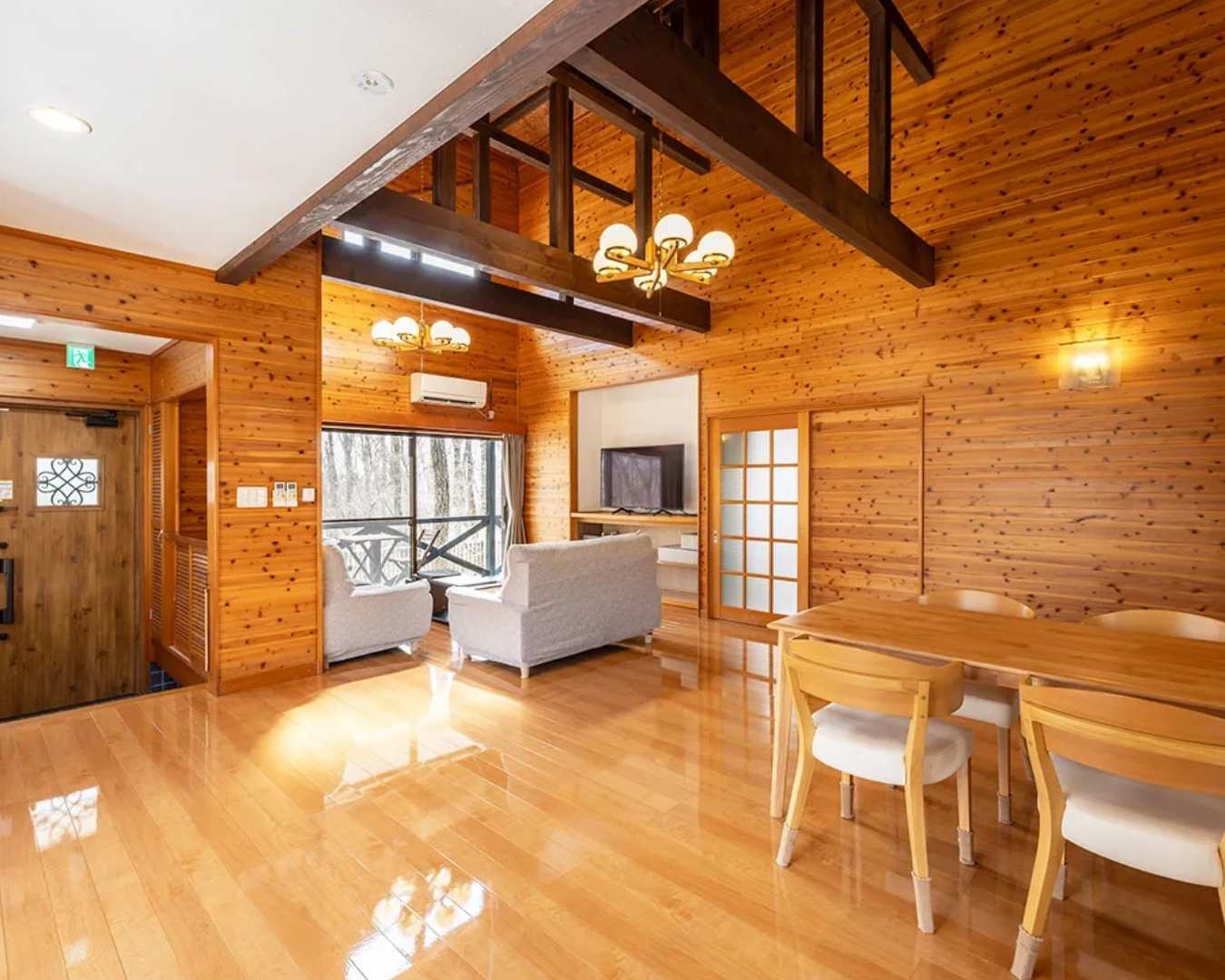 優床フロアコーティングしている四季の宿こよみ様